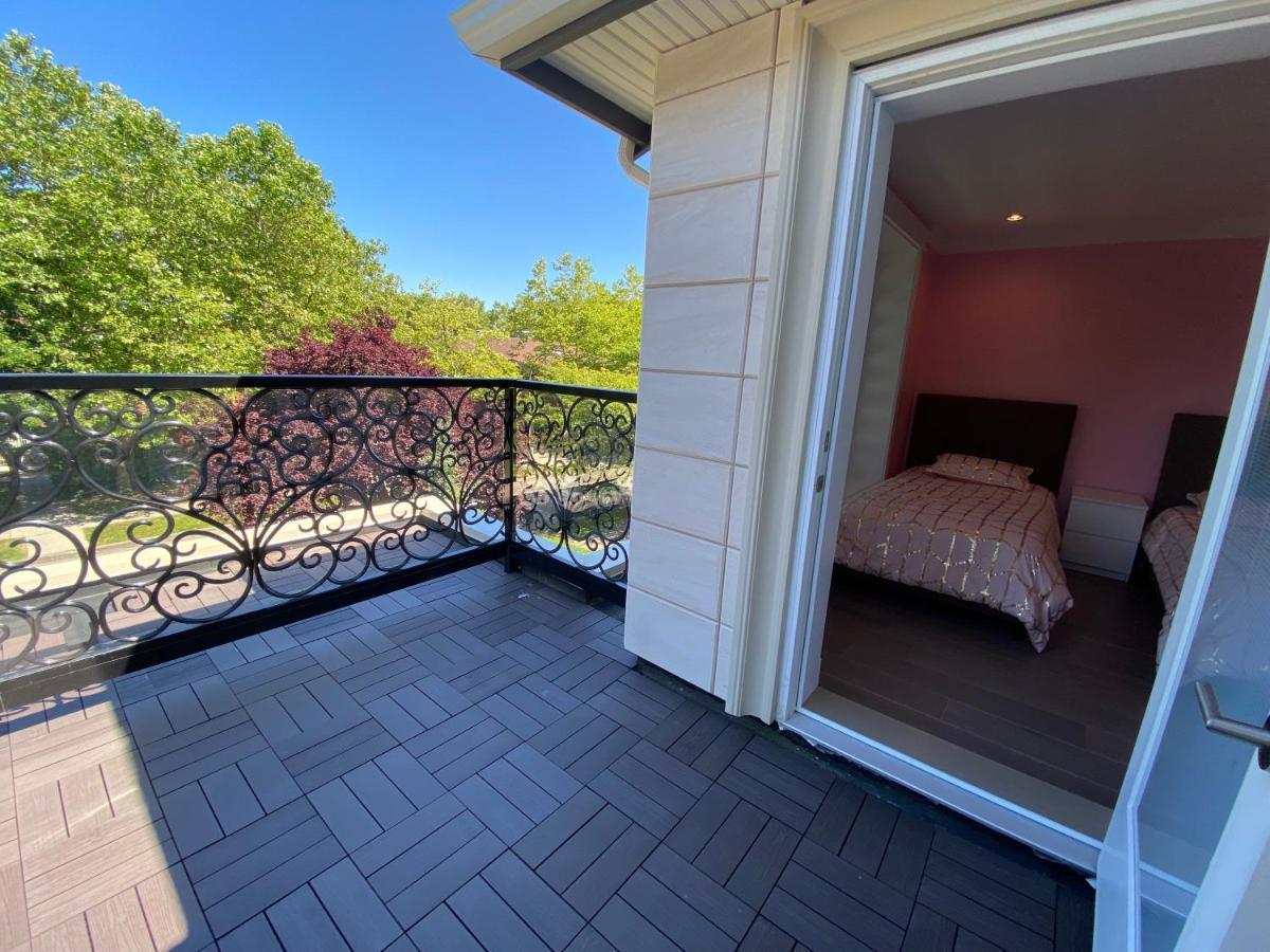 Milano Luxury Suites Vancouver Dış mekan fotoğraf